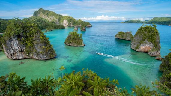 Pesona Kota Senja Kaimana, Papua Barat Indonesia